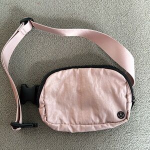 Lululemon belt bag, shiny pink, one size